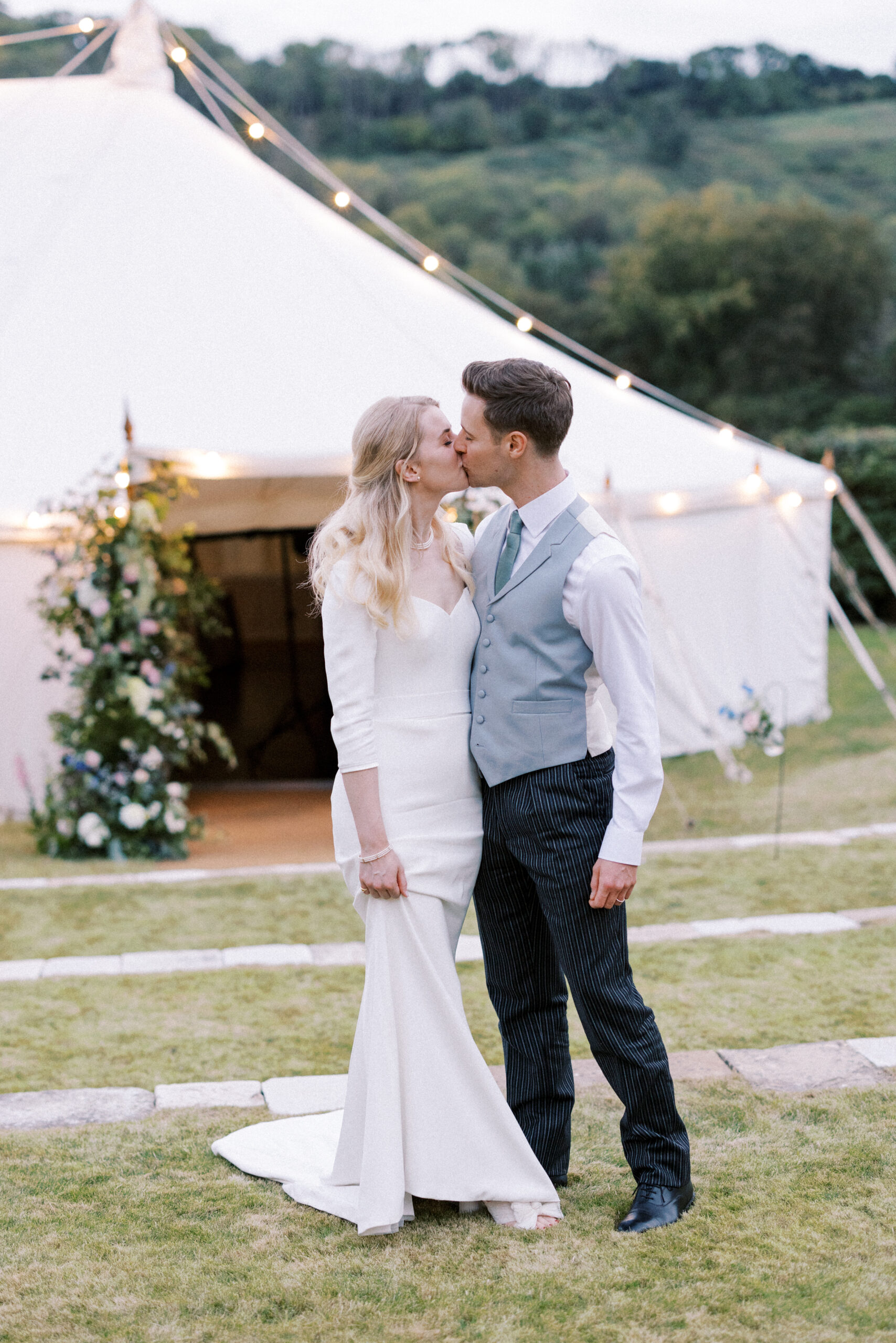 Romantic & Luxury wedding photography in West Sussex