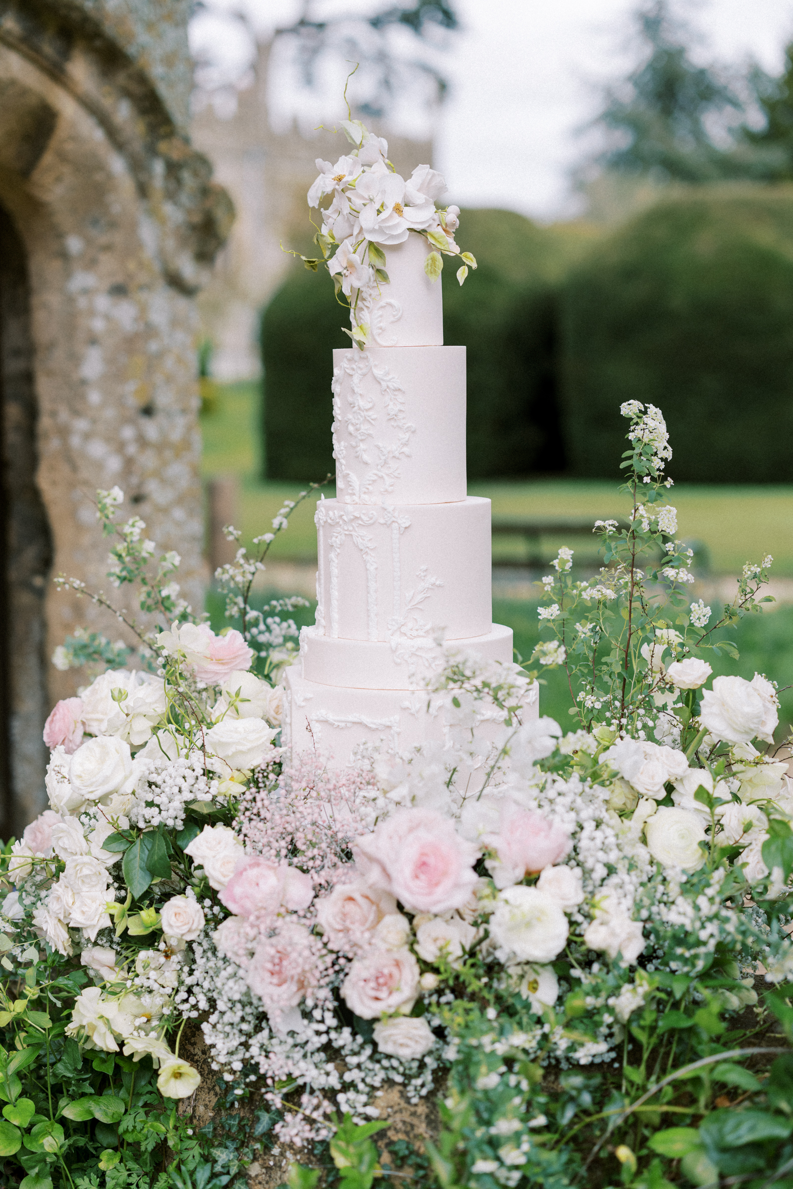 Luxury Wedding Cake at Sudeley Castle Wedding