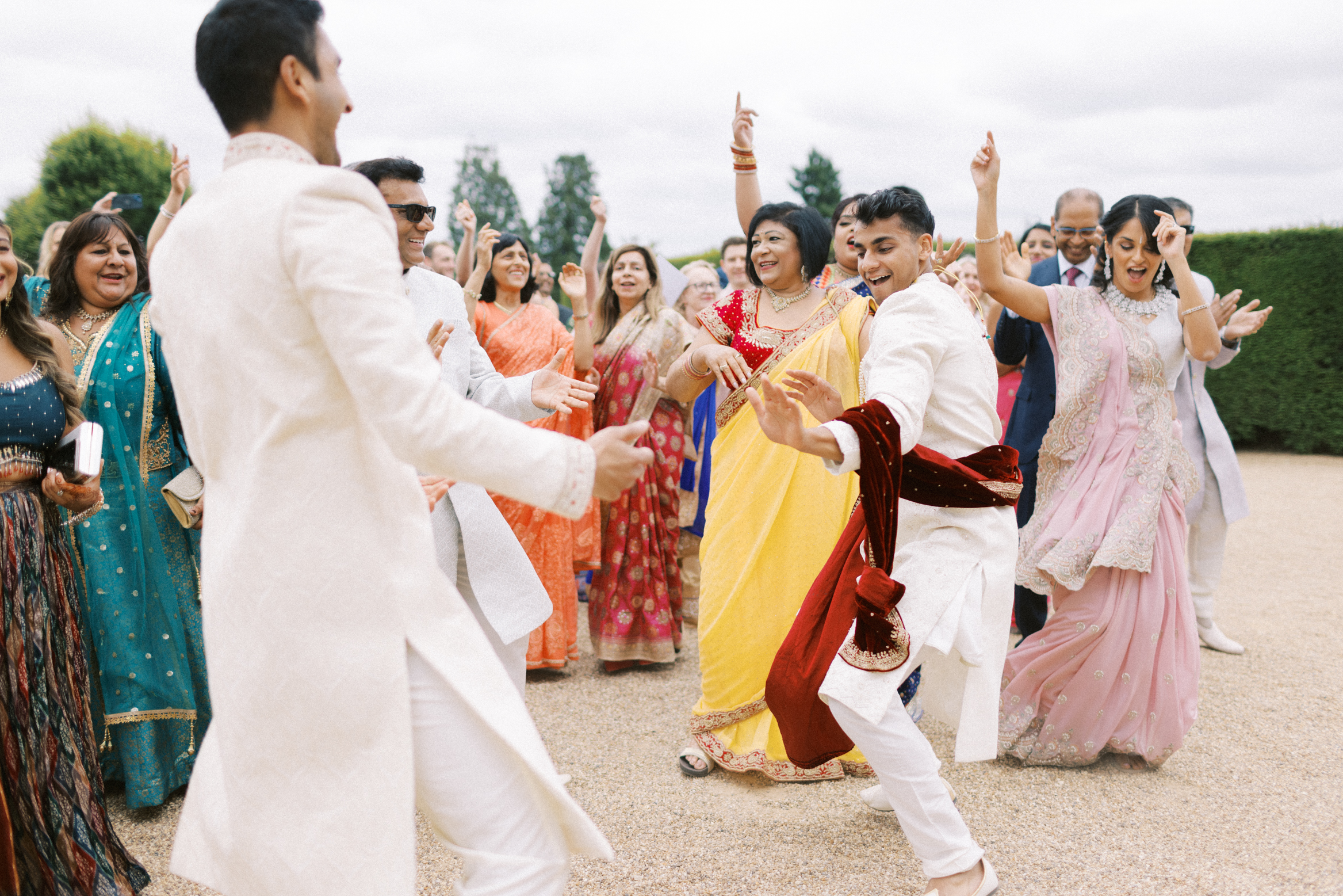 Indian wedding photography at Hedsor House in Buckinghamshire