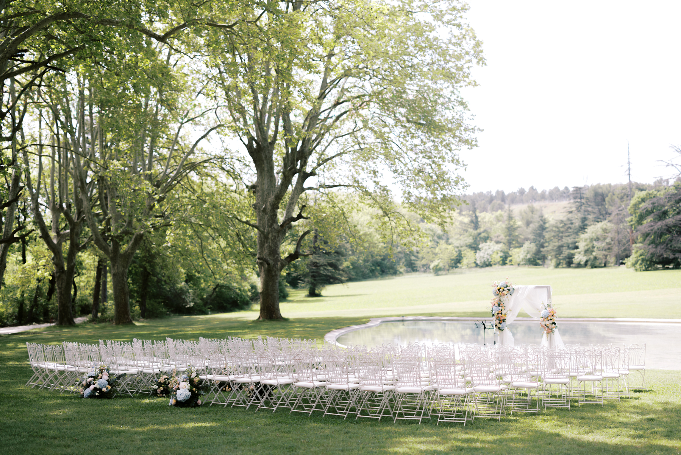 Outdoor garden ceremony at Chateau de Valmousse in the South of France